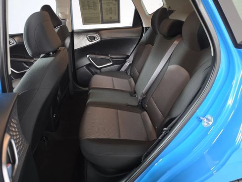 Used 2025 Kia Soul S FWD image 15