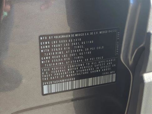 Used 2022 Volkswagen Tiguan SE image 27