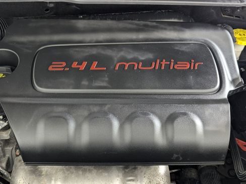 Used 2022 Jeep Compass Latitude FWD image 12