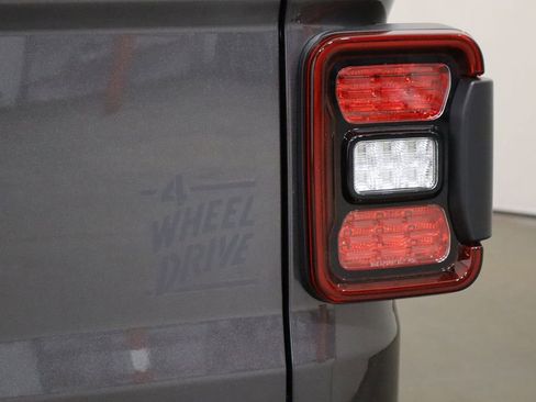 New 2026 Jeep Gladiator Willys AWD/4WD image 41