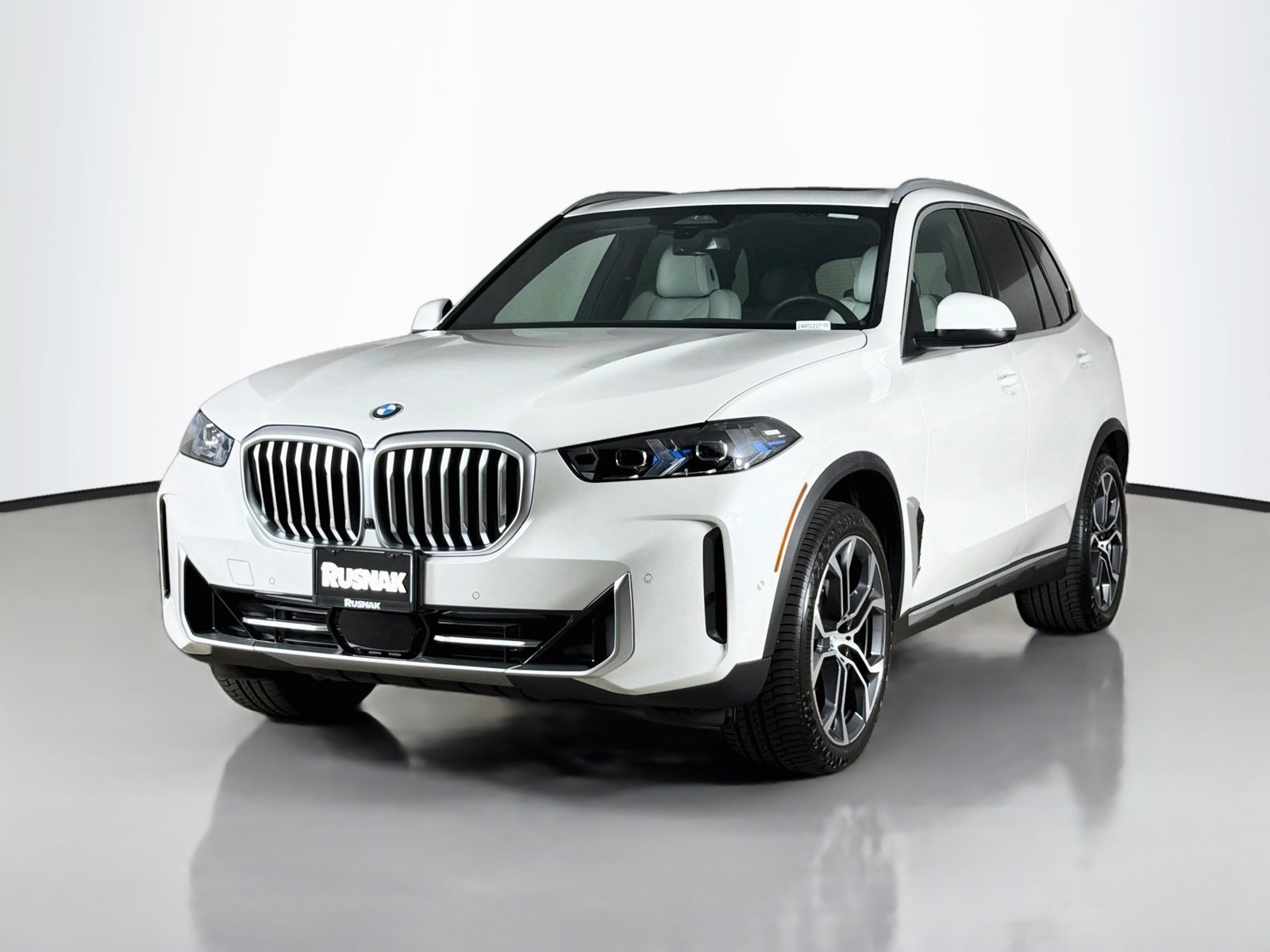 Used 2026 BMW X5 sDrive40i w/ Premium Package RWD image 3