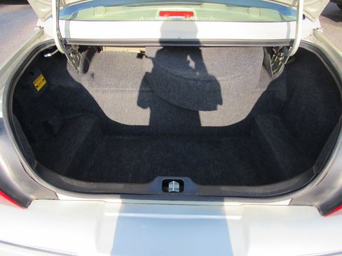 Used 2005 Mercury Grand Marquis GS image 9