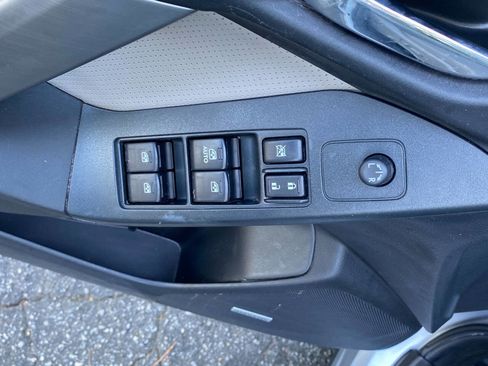 Used 2015 Subaru Forester 2.5i Limited AWD/4WD image 15
