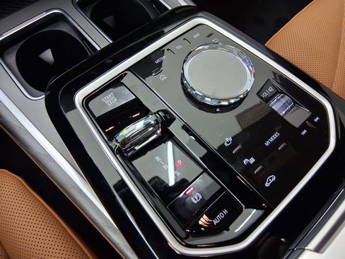 New 2026 BMW 740i w/ Premium Package image 15