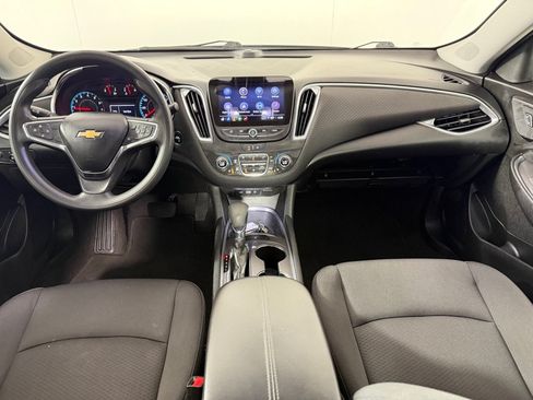 Used 2021 Chevrolet Malibu LT FWD image 18