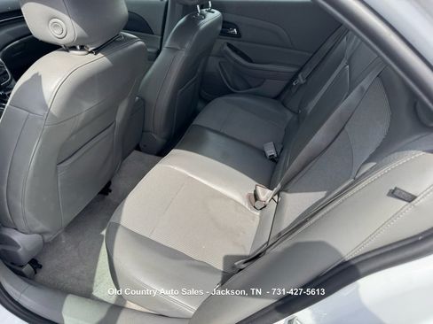 Used 2016 Chevrolet Malibu LT FWD image 8