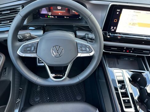 New 2026 Volkswagen Atlas Peak Edition AWD/4WD image 13