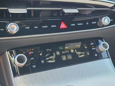 New 2026 Genesis GV70 2.5T Sport Prestige AWD/4WD image 18