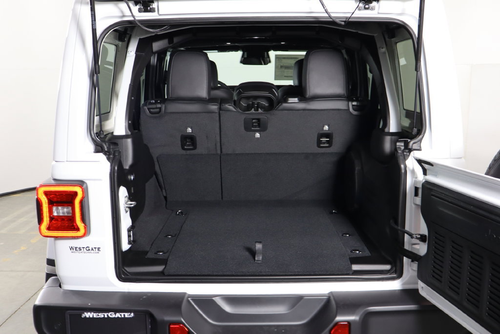 New 2027 Jeep Wrangler Unlimited Sahara AWD/4WD image 17