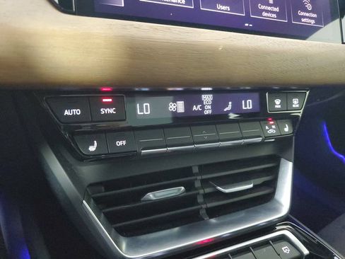 Certified 2023 Audi e-tron GT Premium Plus w/ Executive Package AWD/4WD image 25