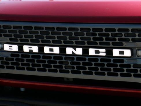 Used 2025 Ford Bronco Badlands w/ Sasquatch Package AWD/4WD image 3