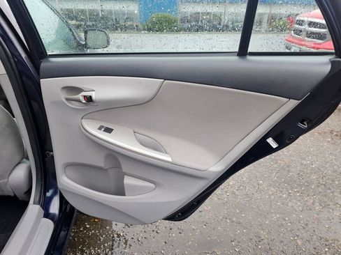 Used 2013 Toyota Corolla LE Special Edition image 14