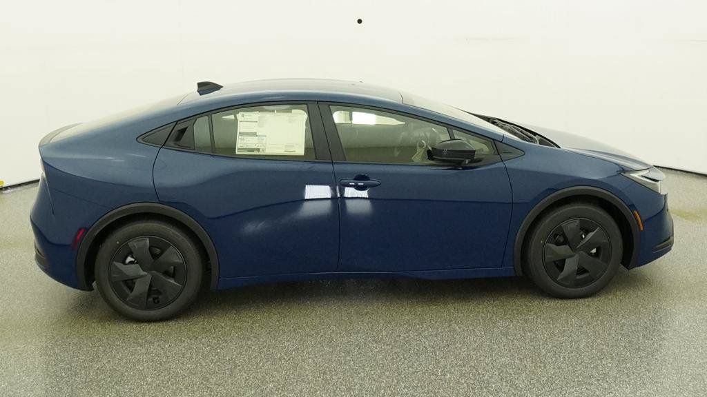 New 2027 Toyota Prius LE FWD image 14