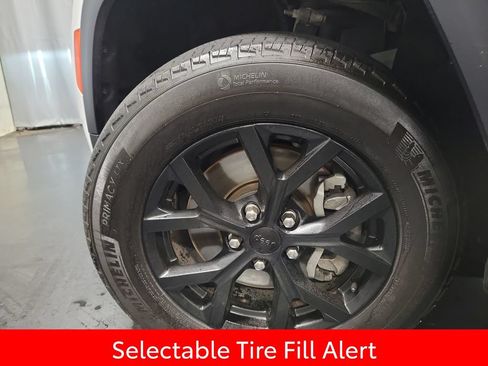 Used 2024 Jeep Grand Cherokee L Laredo AWD/4WD image 13