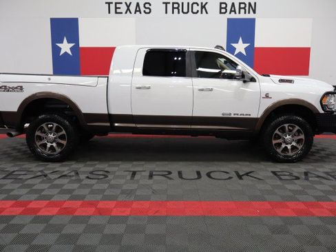 Used 2020 RAM 2500 Limited AWD/4WD image 18