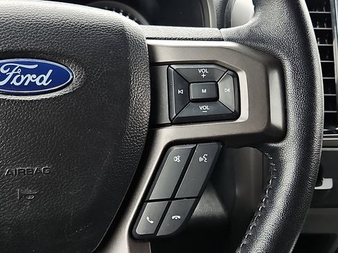 Used 2020 Ford Expedition XLT image 21