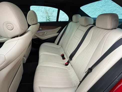 Used 2018 Mercedes-Benz E 300 image 24