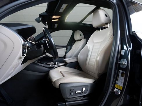 Used 2019 BMW X3 sDrive30i image 2