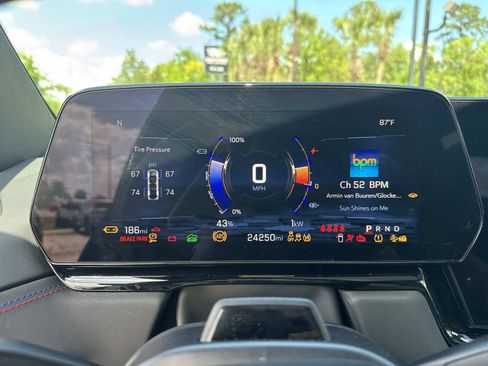 Used 2025 Chevrolet Silverado EV RST image 28