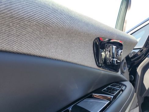 New 2025 Cadillac Optiq Luxury 2 image 17