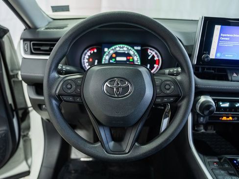 Used 2024 Toyota RAV4 LE image 24