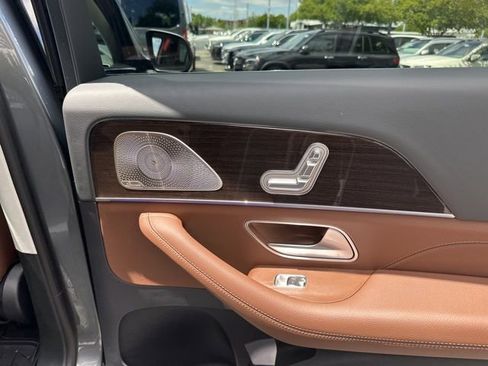 New 2026 Mercedes-Benz GLS 450 4MATIC image 38