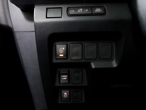 Used 2024 Nissan Frontier S w/ Technology Package image 29