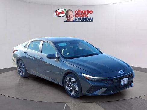 New 2026 Hyundai Elantra Limited FWD image 7