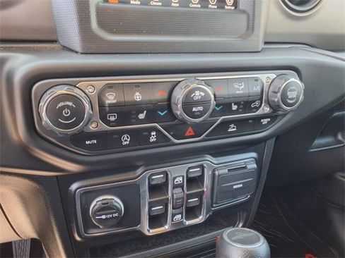 Used 2021 Jeep Gladiator Sport image 18