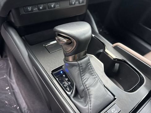 Certified 2024 Lexus ES 300h w/ Premium Package FWD image 20