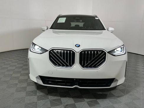 Certified 2025 BMW X3 xDrive30i w/ Convenience Package AWD/4WD image 3
