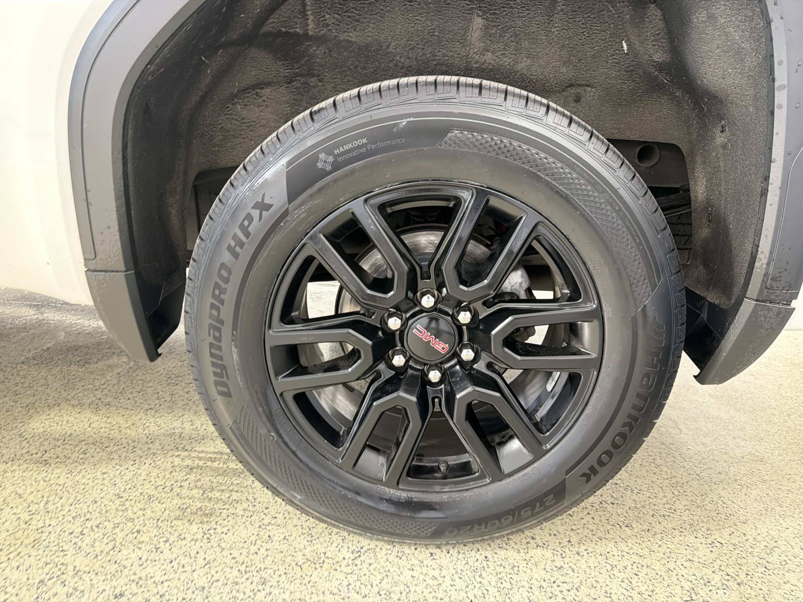Used 2021 GMC Sierra 1500 Elevation w/ X31 Off-Road Package AWD/4WD image 9