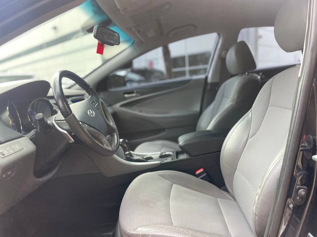 Used 2013 Hyundai Sonata SE FWD image 18