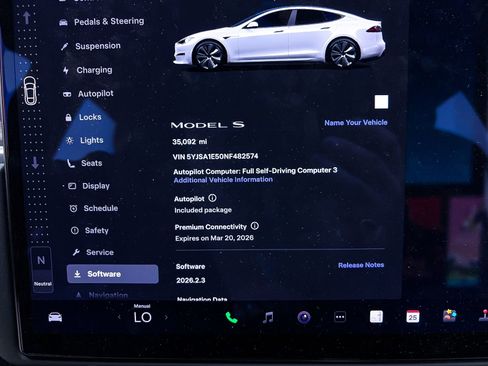 Used 2022 Tesla Model S image 24