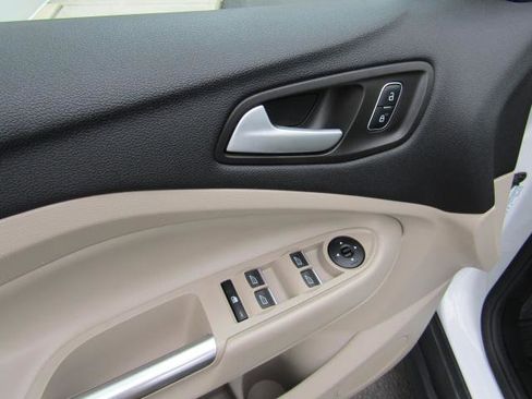 Certified 2018 Ford C-MAX SE w/ Cargo Management Package image 14