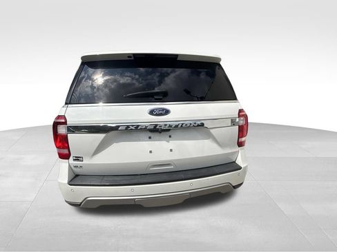 Used 2020 Ford Expedition XLT w/ Equipment Group 202A RWD image 5