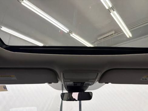 Used 2025 Honda Odyssey EX-L image 24