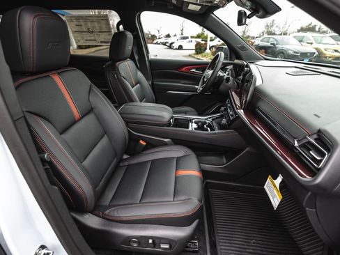 New 2026 Chevrolet Traverse RS w/ LPO, Floor Liner Package image 28