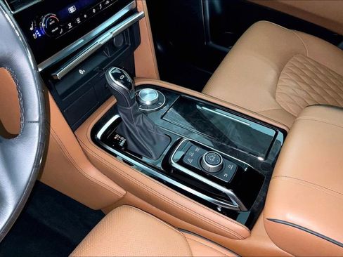 Used 2024 INFINITI QX80 Sensory AWD/4WD image 18