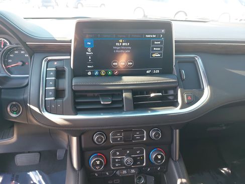 Used 2021 Chevrolet Suburban Z71 w/ Rear Media and Nav Package image 22