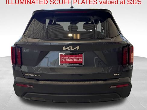 Used 2023 Kia Sorento LX AWD/4WD image 6