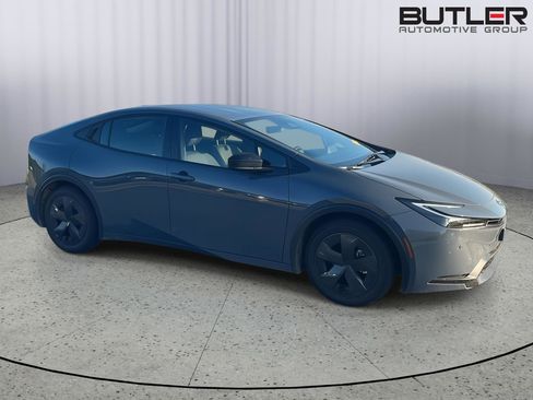 Used 2026 Toyota Prius LE image 6