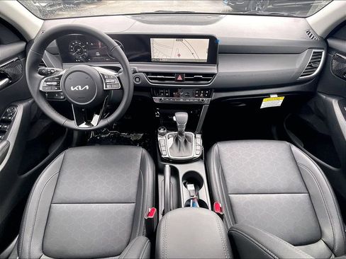 New 2026 Kia Seltos EX image 12
