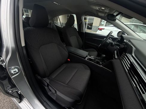 Used 2025 Toyota Camry LE FWD image 39