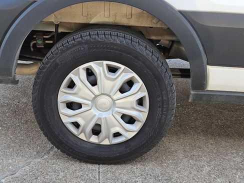 Used 2025 Ford Transit 350 XLT RWD image 18
