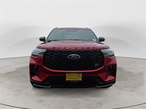 Used 2025 Ford Explorer ST image 8