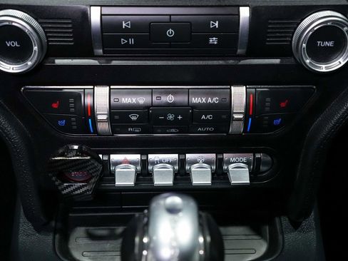 Used 2022 Ford Mustang Premium RWD image 18