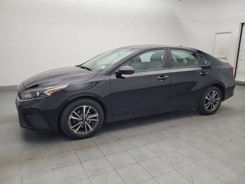 Used 2022 Kia Forte LXS FWD image 2