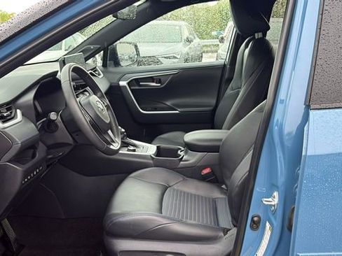 Used 2025 Toyota RAV4 XSE w/ Advanced Technology Package AWD/4WD image 9