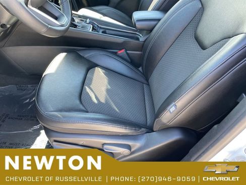 Used 2025 Jeep Compass Latitude AWD/4WD image 8